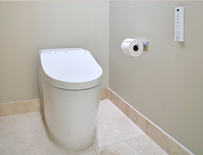 全球統(tǒng)一款型——NEOREST LS一體型坐便器也裝配了曲線型噴嘴